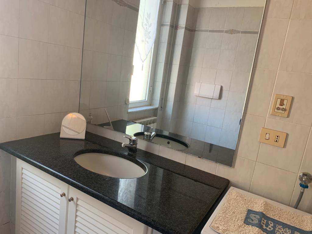 Appartamento Tevere Finale Ligure Esterno foto
